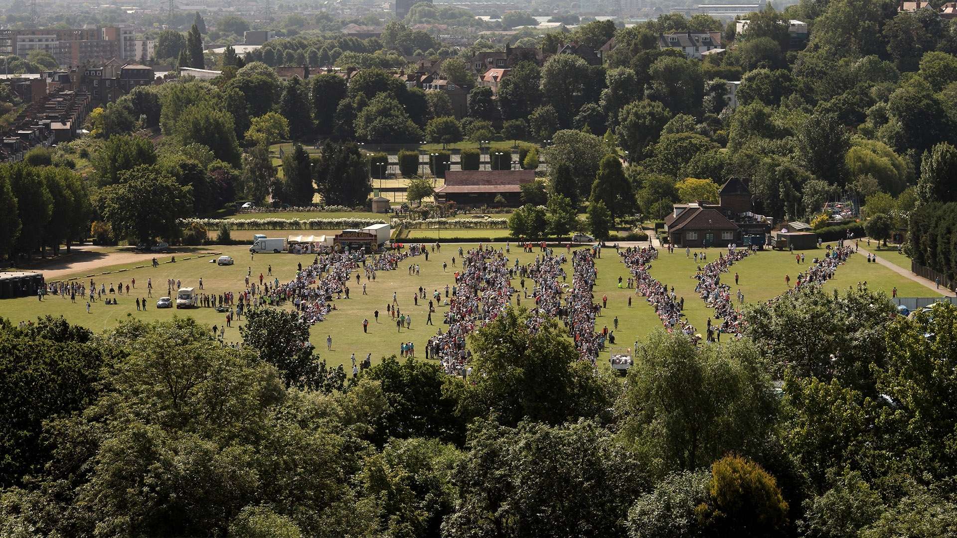 他的表现不 他的表现不